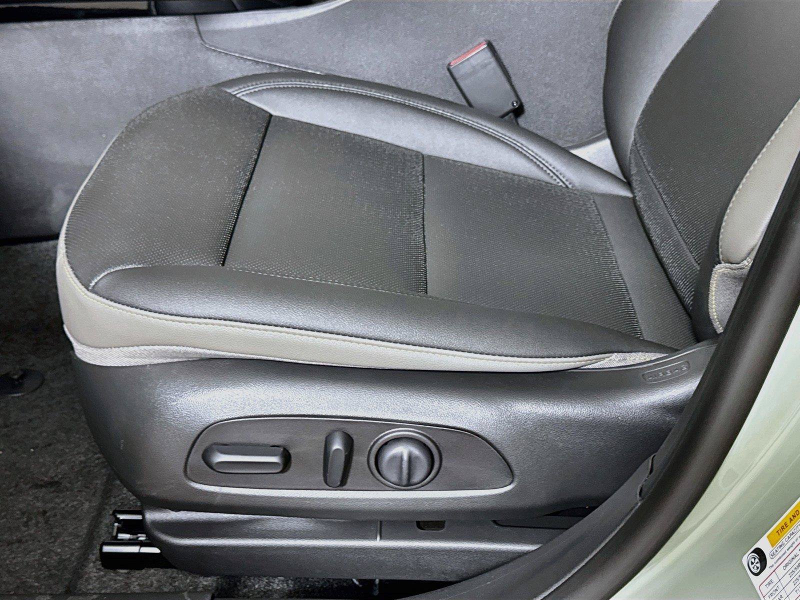 New 2026 Chevrolet Trax ACTIV w/ Driver Confidence Package FWD image 16