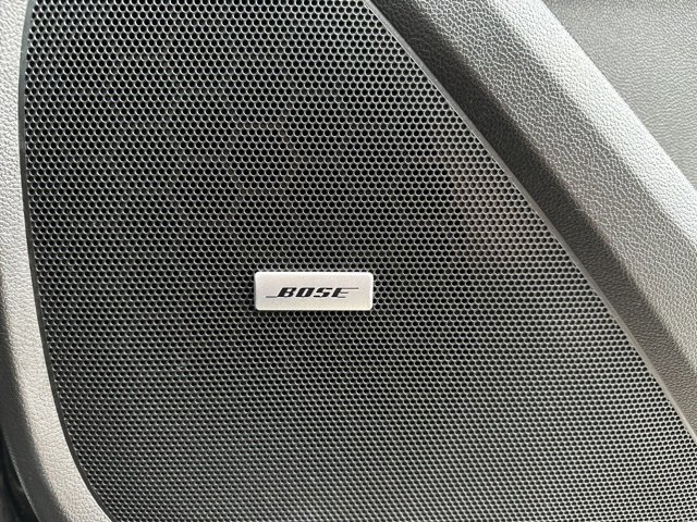 Used 2023 Chevrolet Traverse Premier w/ Redline Edition image 13