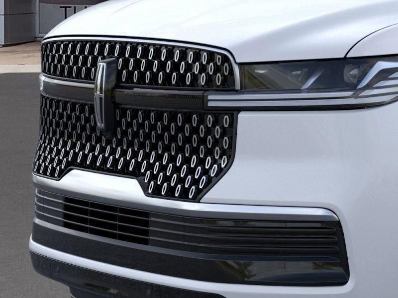 New 2025 Lincoln Navigator Reserve image 17