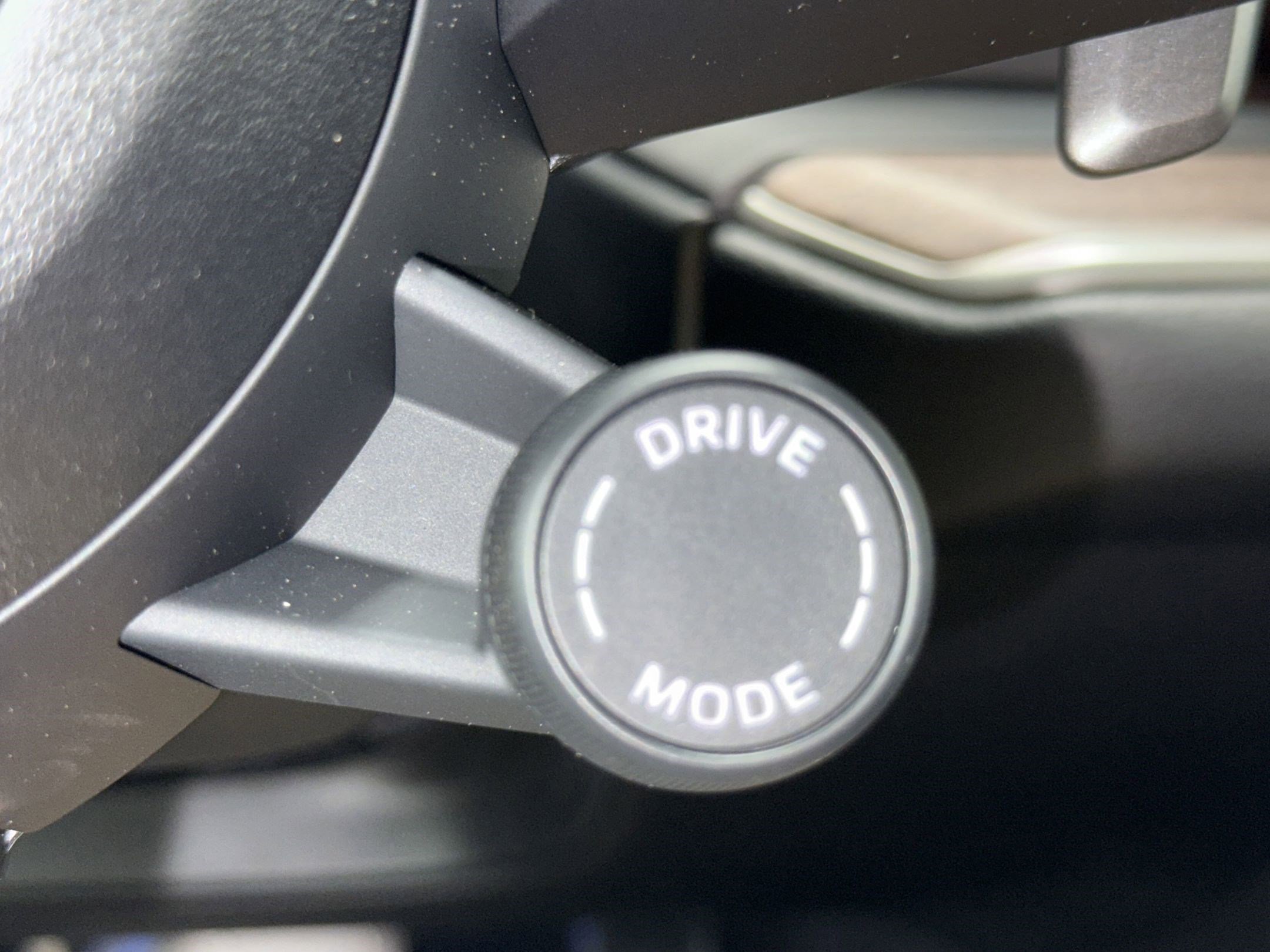 Used 2025 Porsche Cayenne image 18