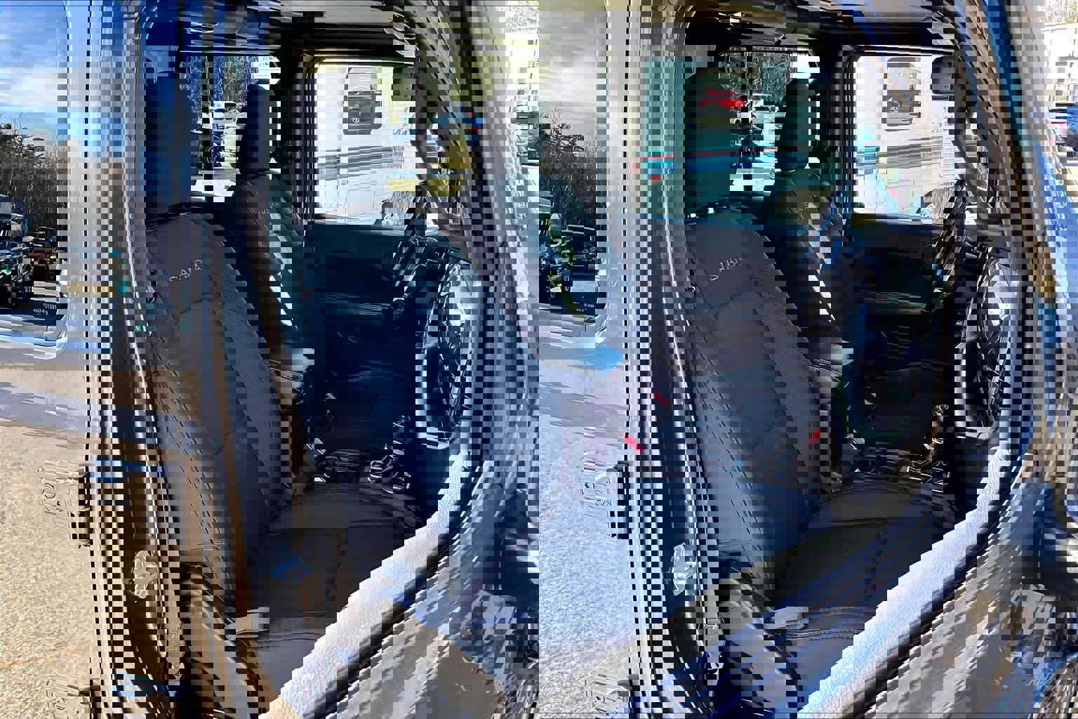 Used 2019 Jeep Wrangler Unlimited Sahara image 7