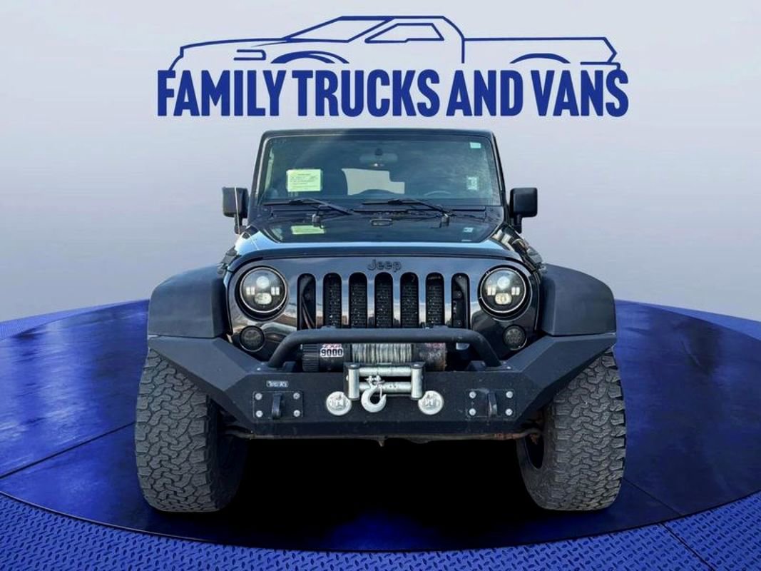 Used 2012 Jeep Wrangler Unlimited Rubicon w/ Connectivity Group image 8