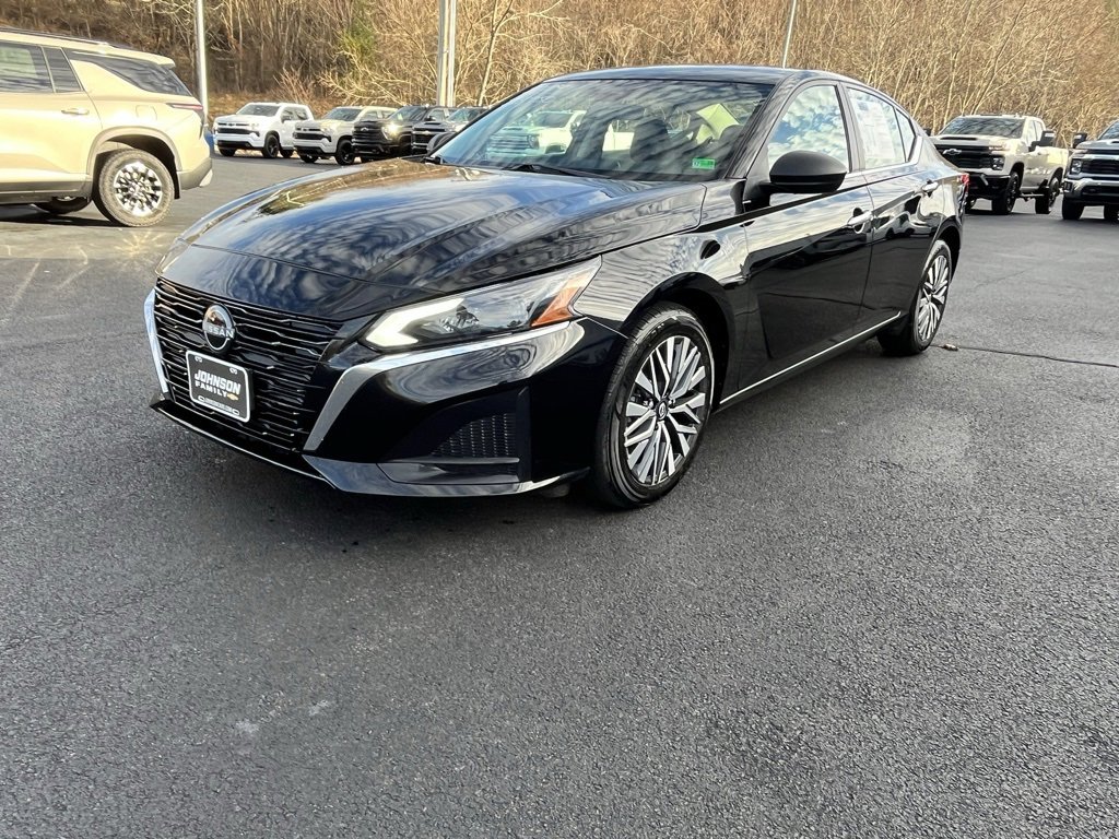 Used 2024 Nissan Altima 2.5 SV image 25