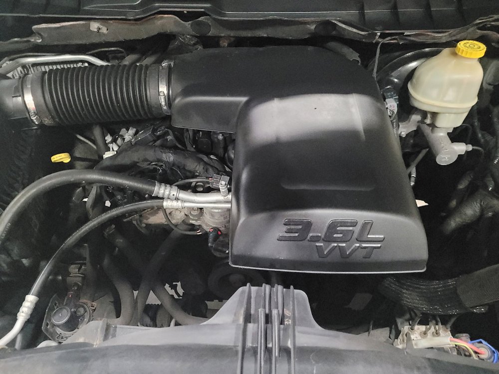 Used 2016 RAM 1500 Classic SLT image 30