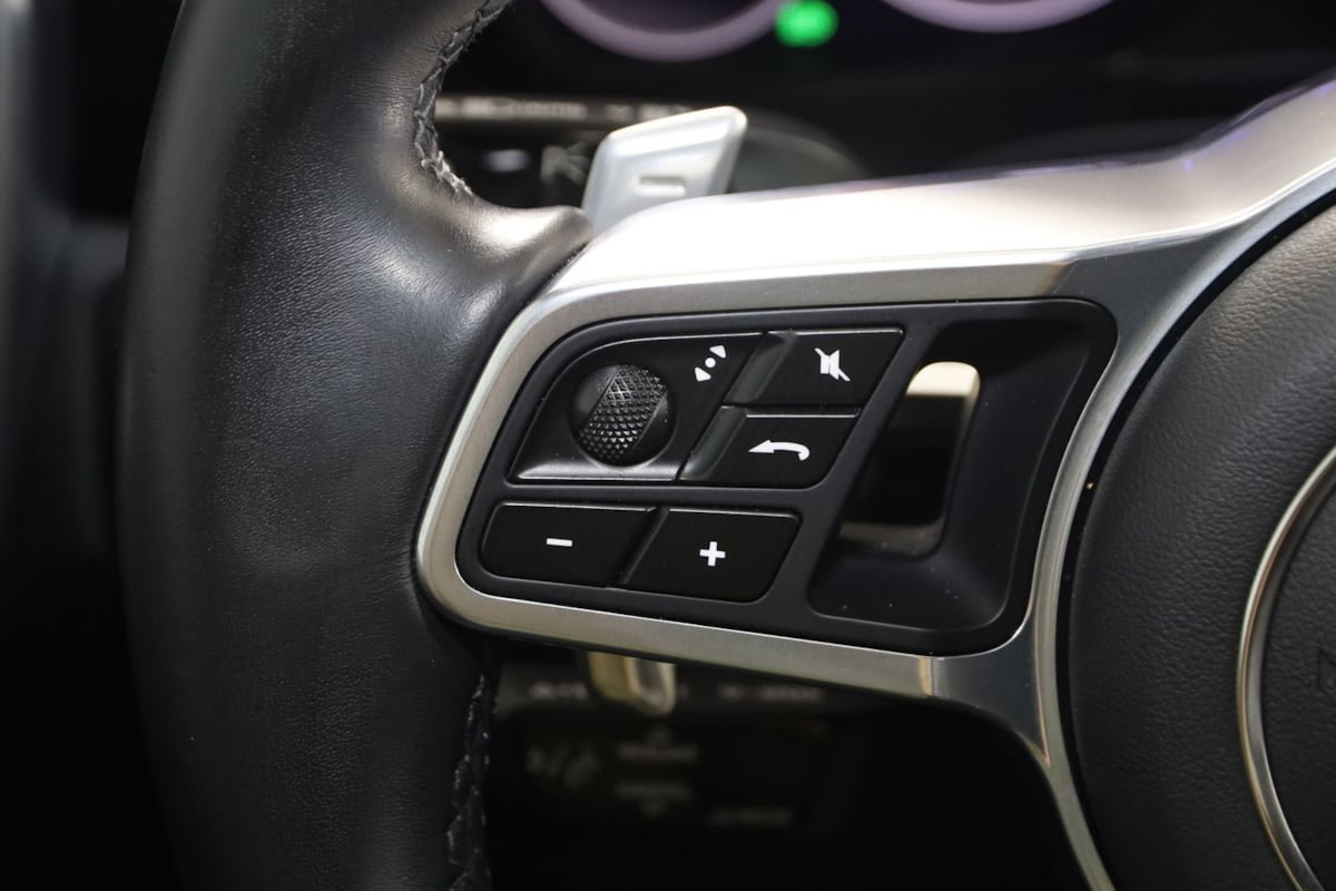 Used 2022 Porsche Cayenne Platinum Edition w/ Premium Package Plus AWD/4WD image 42