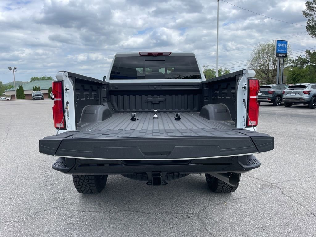 New 2026 Chevrolet Silverado 2500 ZR2 AWD/4WD image 45