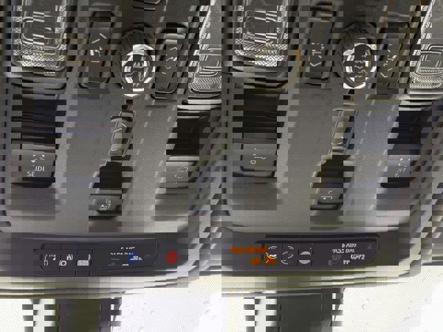 Certified 2022 GMC Yukon XL Denali image 33