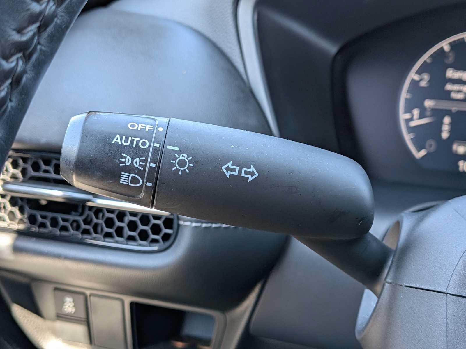 Certified 2024 Honda HR-V EX-L image 27