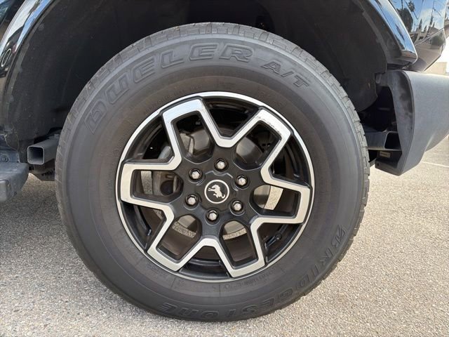 Used 2022 Ford Bronco Outer Banks image 10
