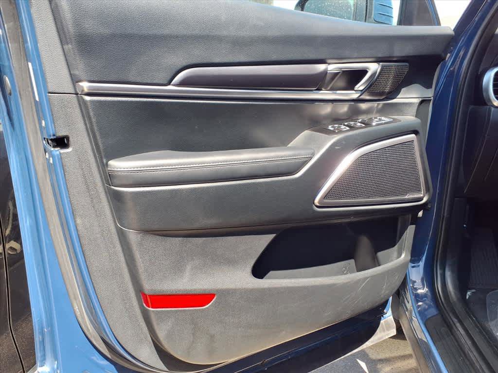 Used 2025 Kia Telluride S AWD/4WD image 18