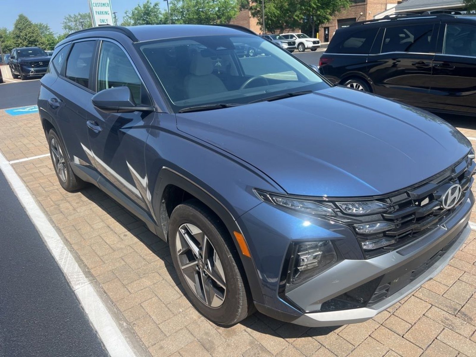 Used 2025 Hyundai Tucson SEL AWD/4WD image 3