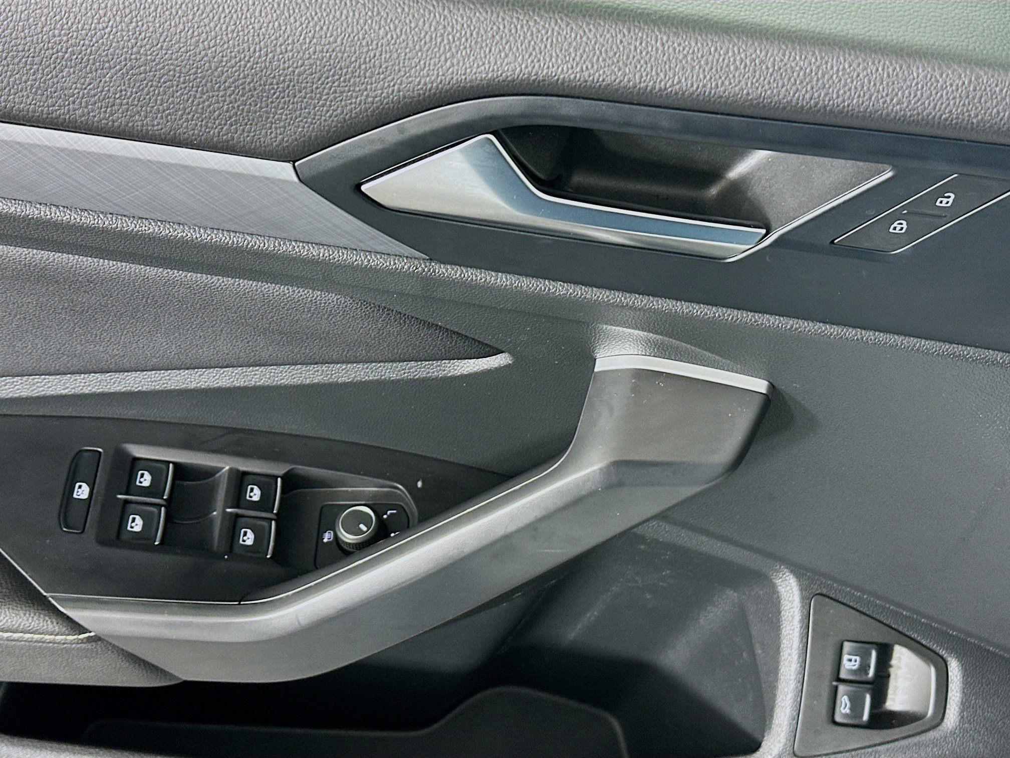 Used 2024 Volkswagen Jetta SE image 15