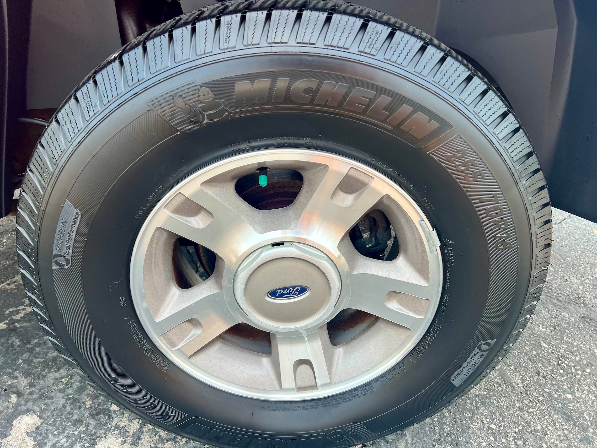 Used 2003 Ford Explorer Sport Trac XLS AWD/4WD image 9