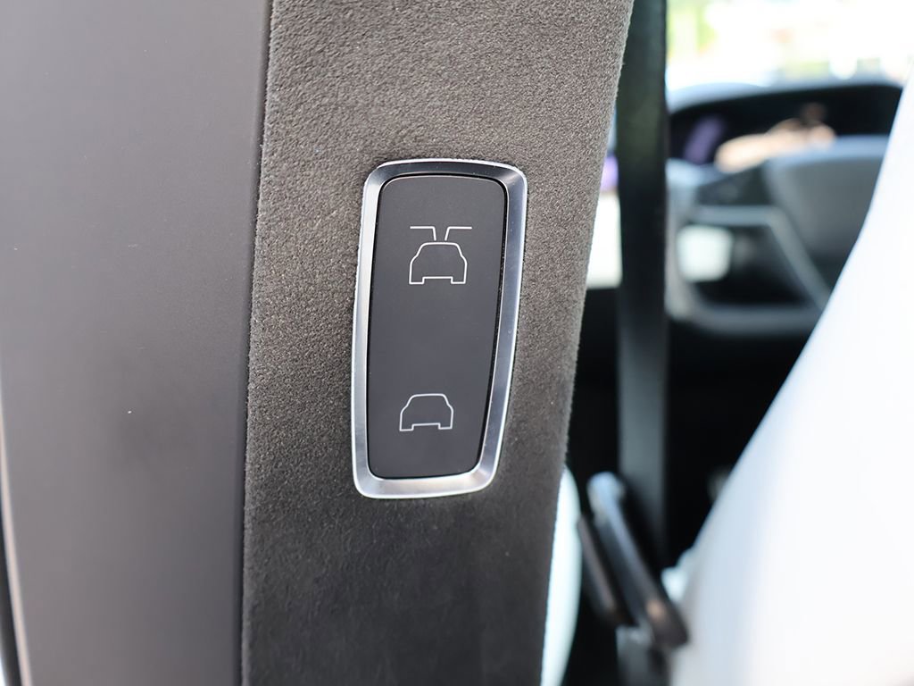 Used 2022 Tesla Model X AWD/4WD image 37