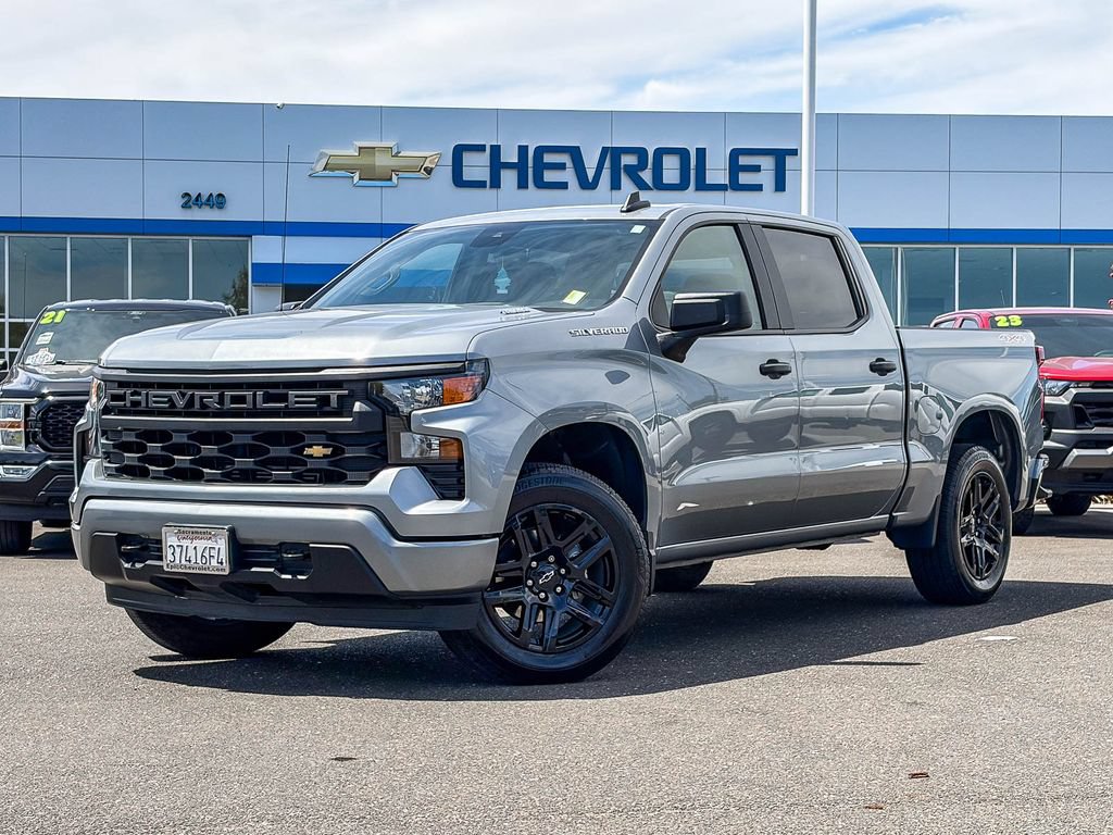 Certified 2025 Chevrolet Silverado 1500 Custom AWD/4WD image 1