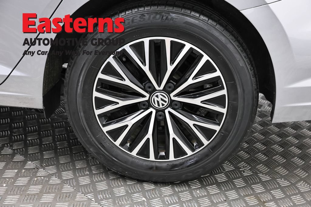 Used 2020 Volkswagen Jetta SE w/ SE Cold Weather Package FWD image 33