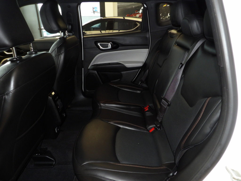 Used 2023 Jeep Compass Limited image 22