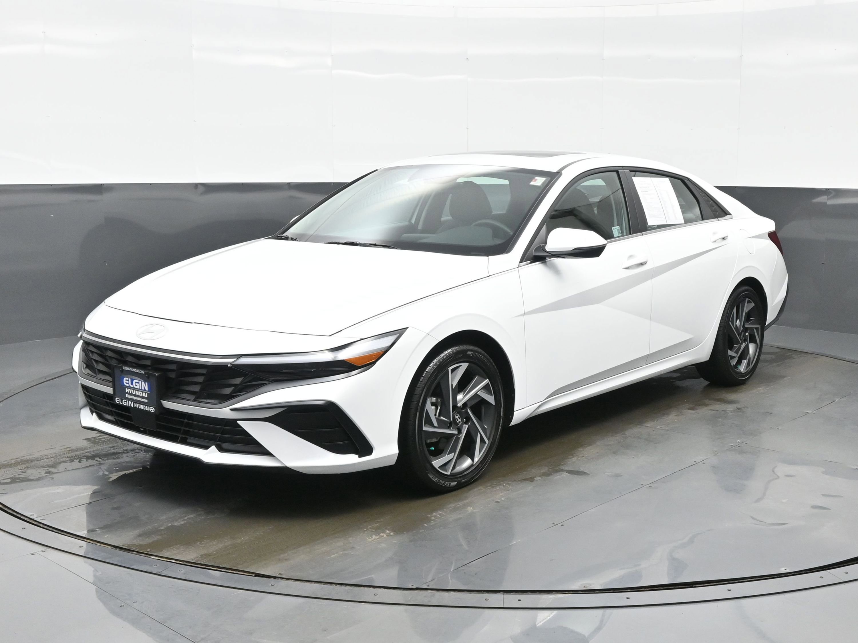 Certified 2025 Hyundai Elantra Limited image 2