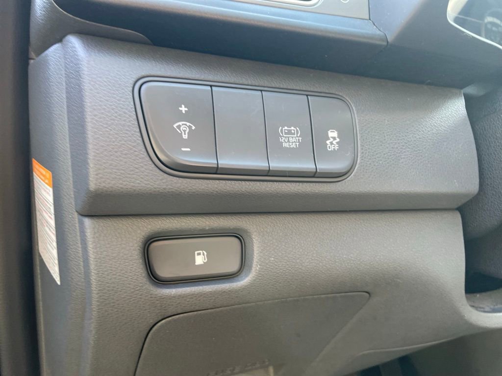 Used 2018 Kia Niro LX FWD image 12