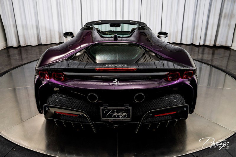 Used 2025 Ferrari SF90 Spider image 25