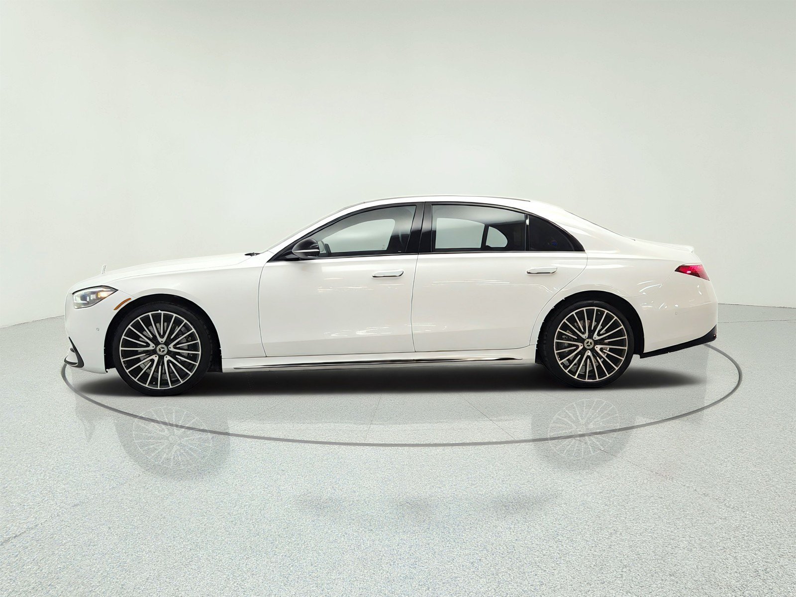 Certified 2024 Mercedes-Benz S 580 4MATIC Sedan image 8