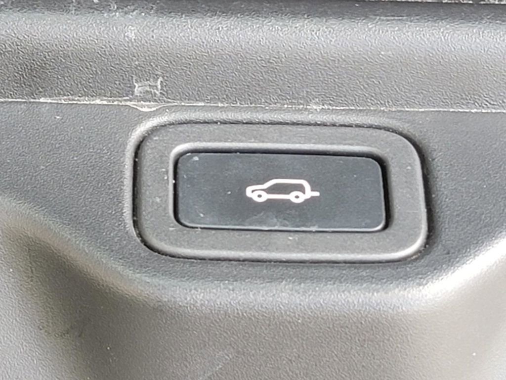 Used 2020 Land Rover Range Rover Long Wheelbase HSE image 15