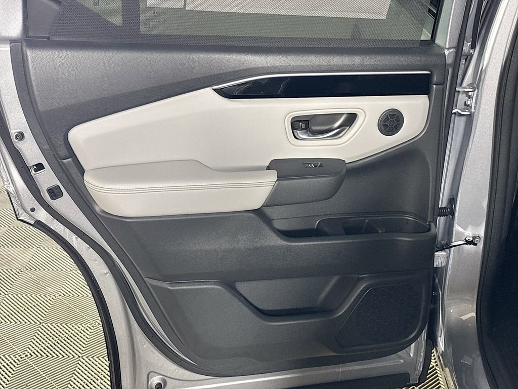 New 2025 Honda Pilot EX-L image 18