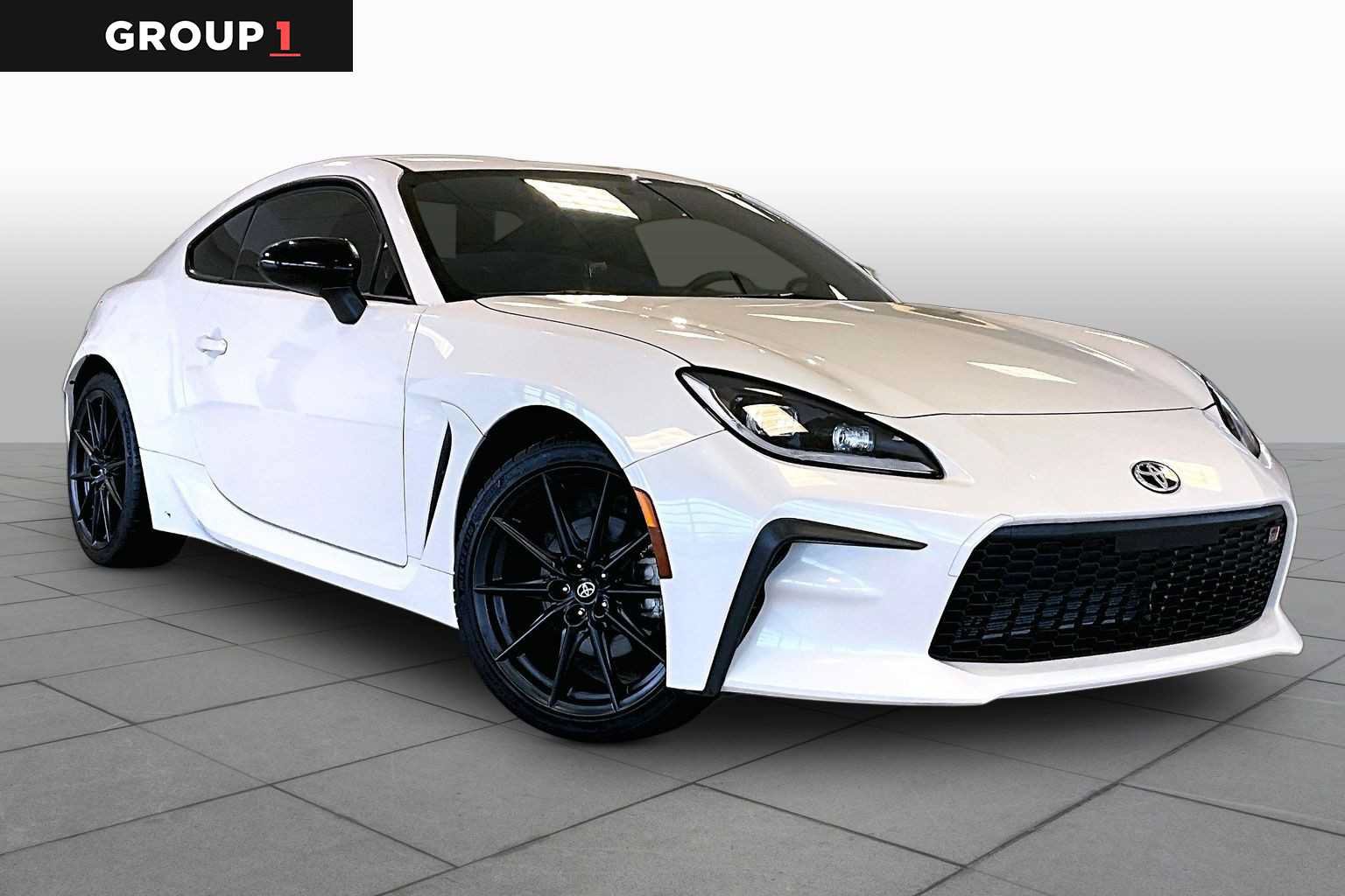 Used 2023 Toyota GR86 Premium RWD image 3