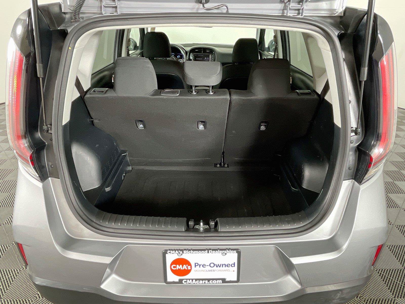 Certified 2025 Kia Soul LX w/ LX Technology Package FWD image 27