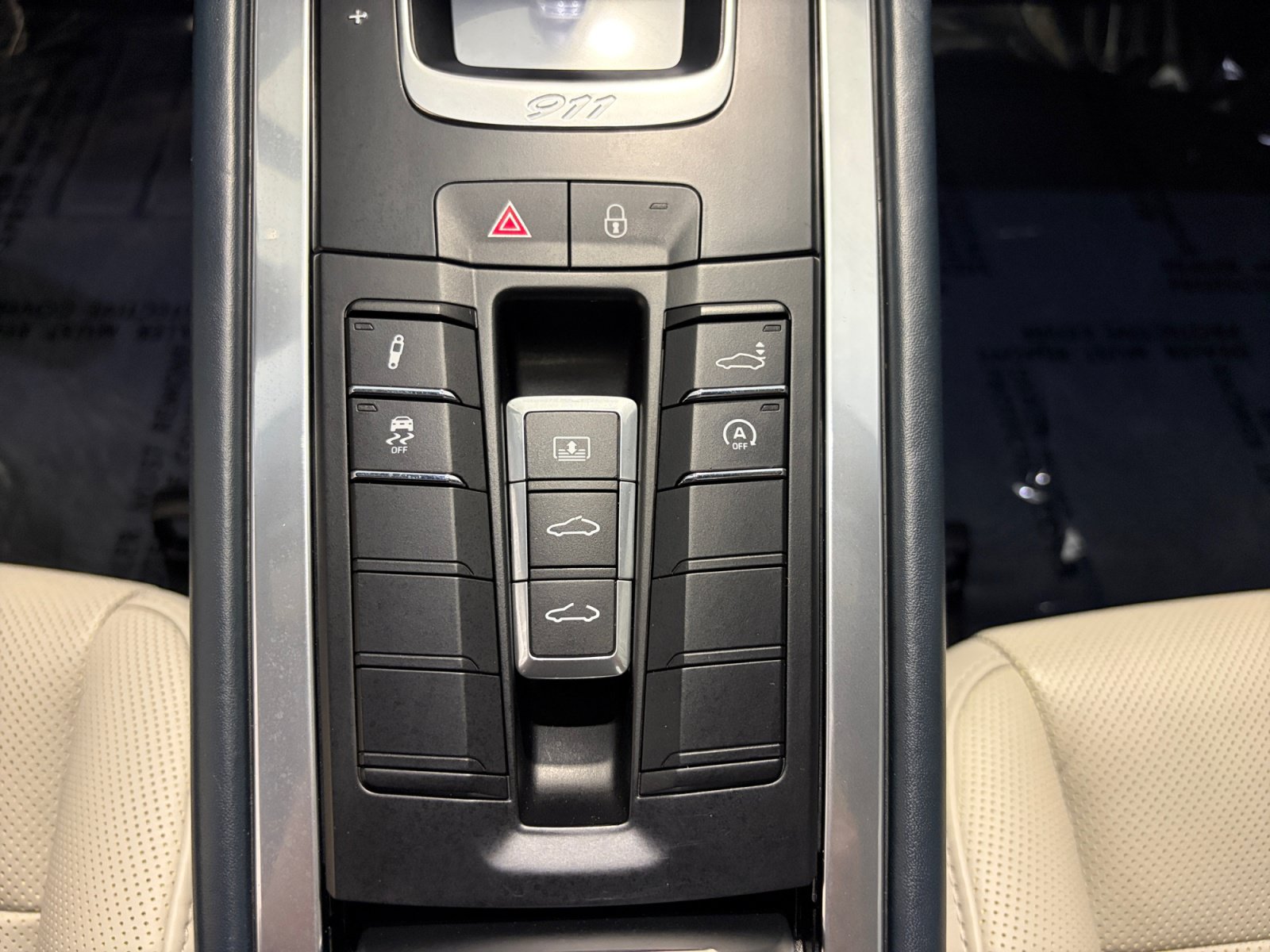 Certified 2019 Porsche 911 Carrera 4S AWD/4WD image 44