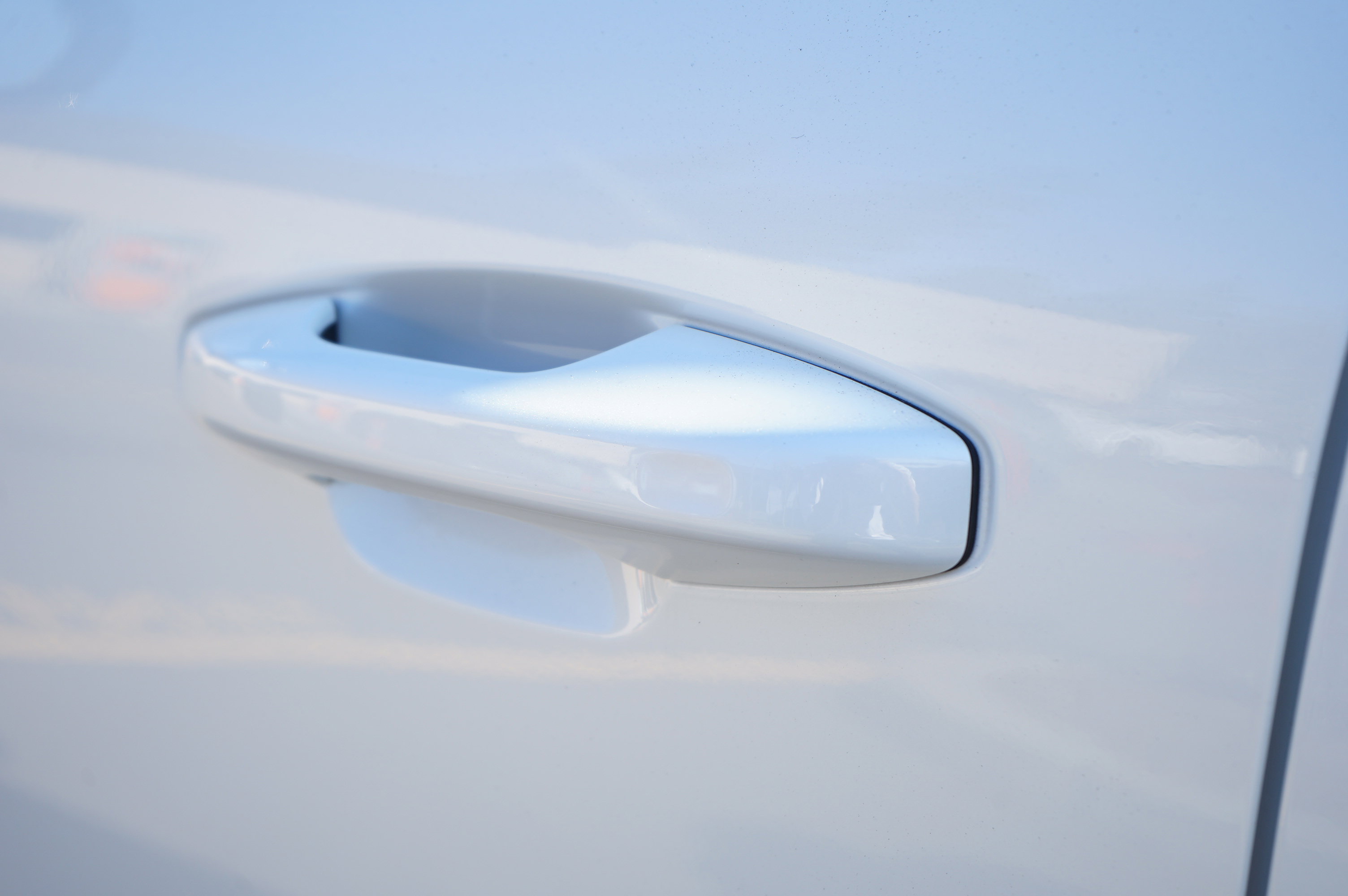 Used 2023 Volvo XC40 Recharge Ultimate image 14