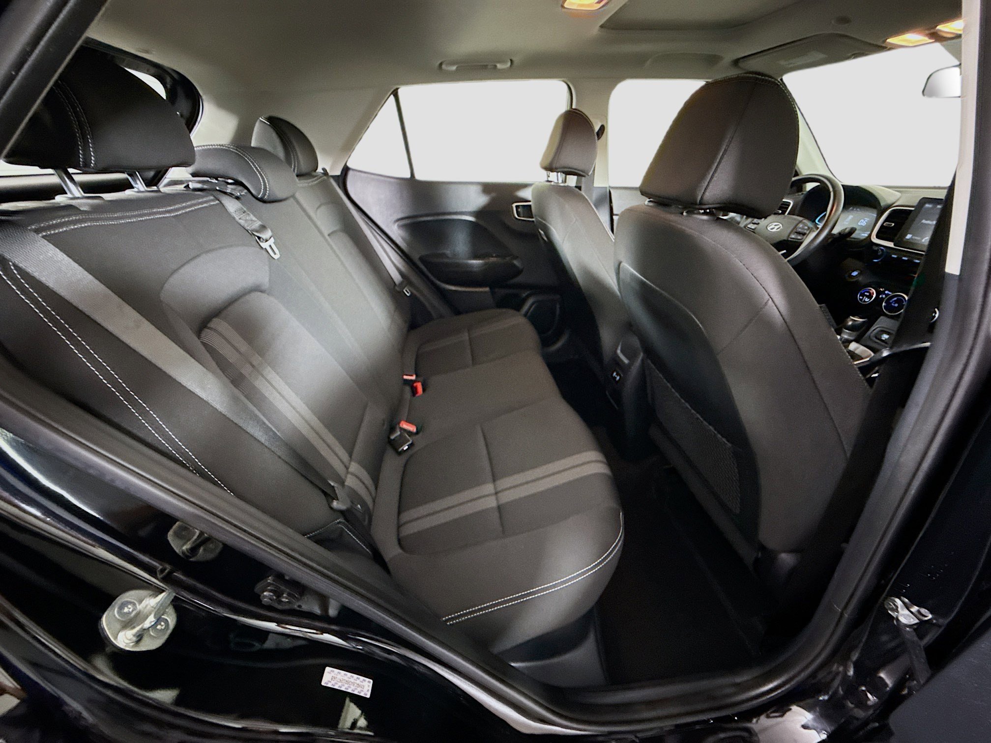 Used 2024 Hyundai Venue SEL FWD image 27