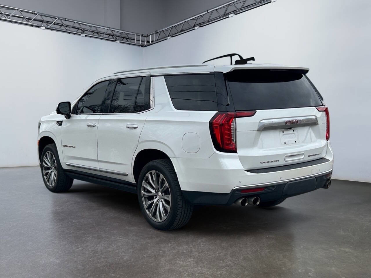 Used 2021 GMC Yukon Denali image 3