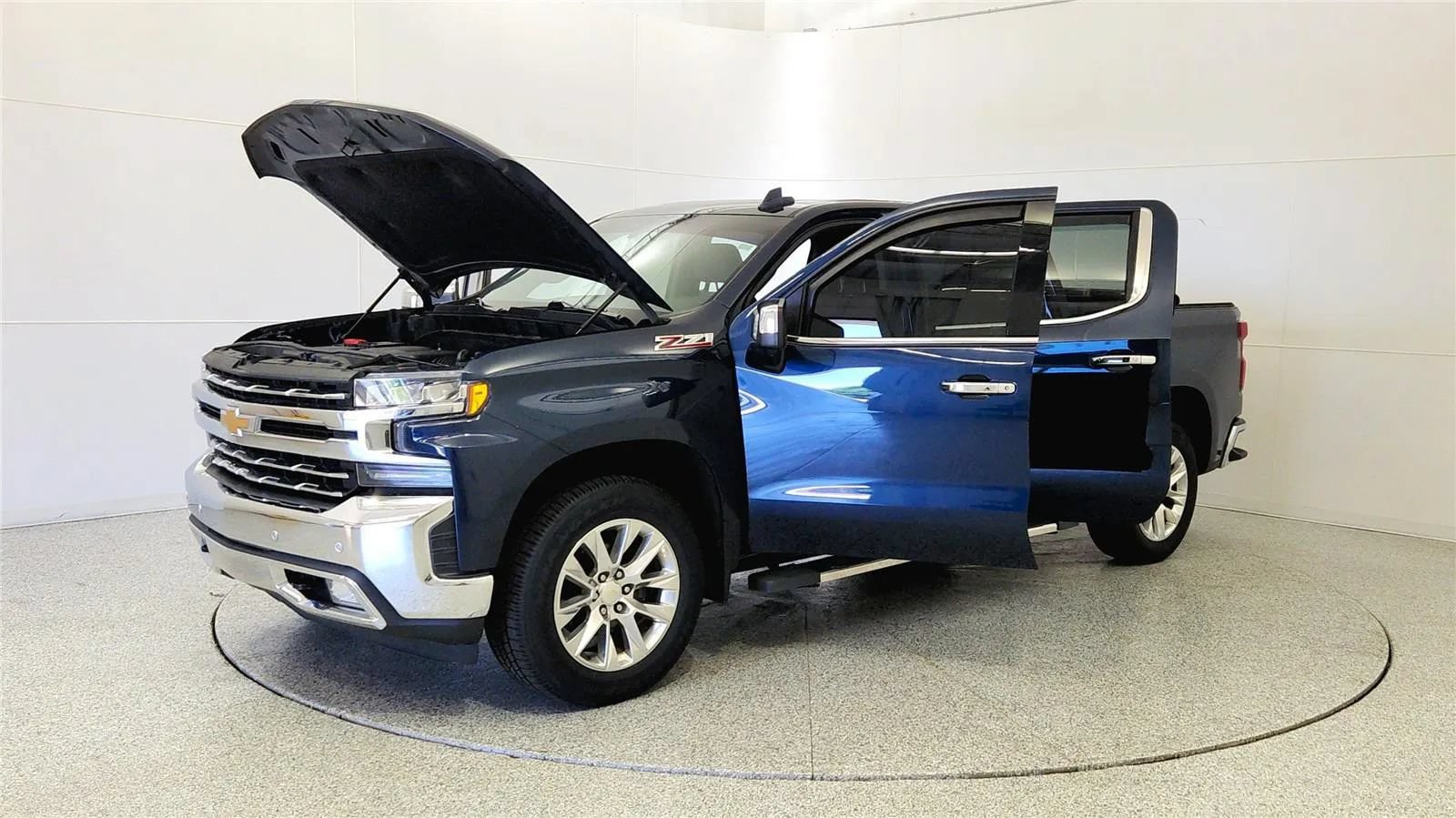 Used 2019 Chevrolet Silverado 1500 LTZ AWD/4WD image 10