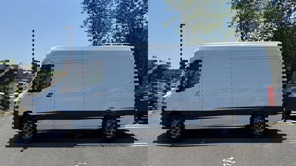 New 2025 Mercedes-Benz Sprinter 2500 image 5