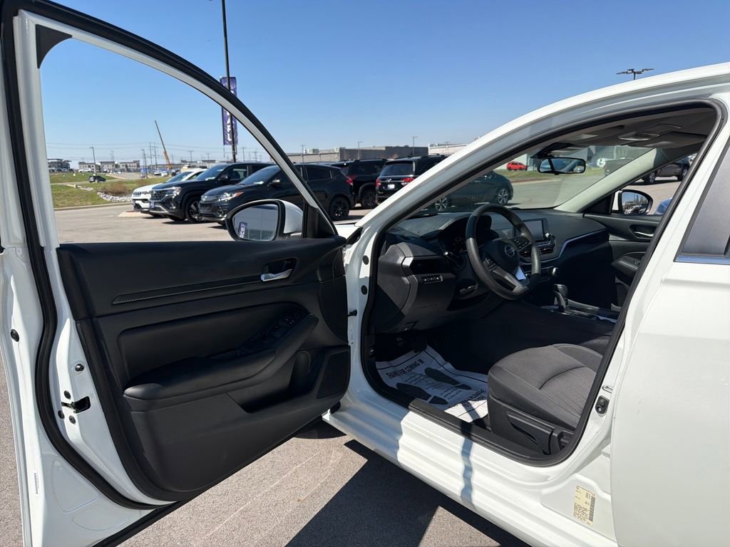 Used 2022 Nissan Altima 2.5 S image 13