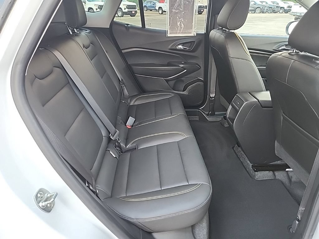 Certified 2025 Chevrolet Trax ACTIV w/ Driver Confidence Package FWD image 40