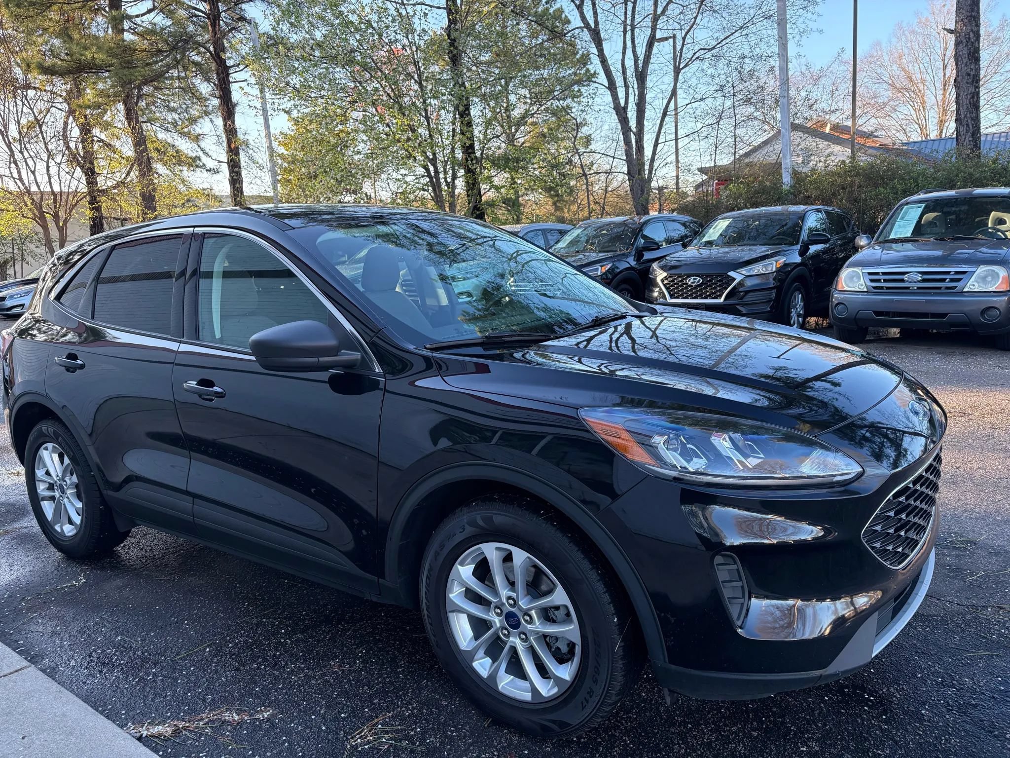 Used 2022 Ford Escape SE FWD image 3