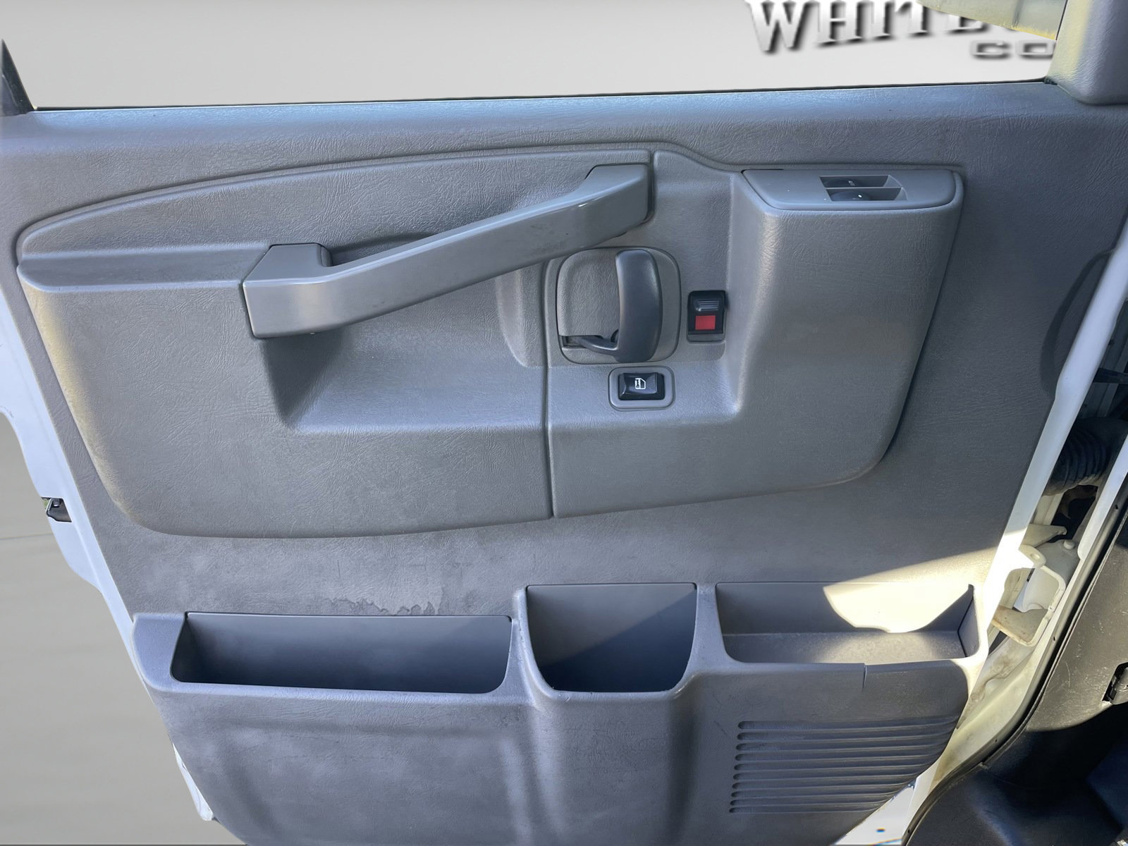 Used 2017 Chevrolet Express 2500 image 16