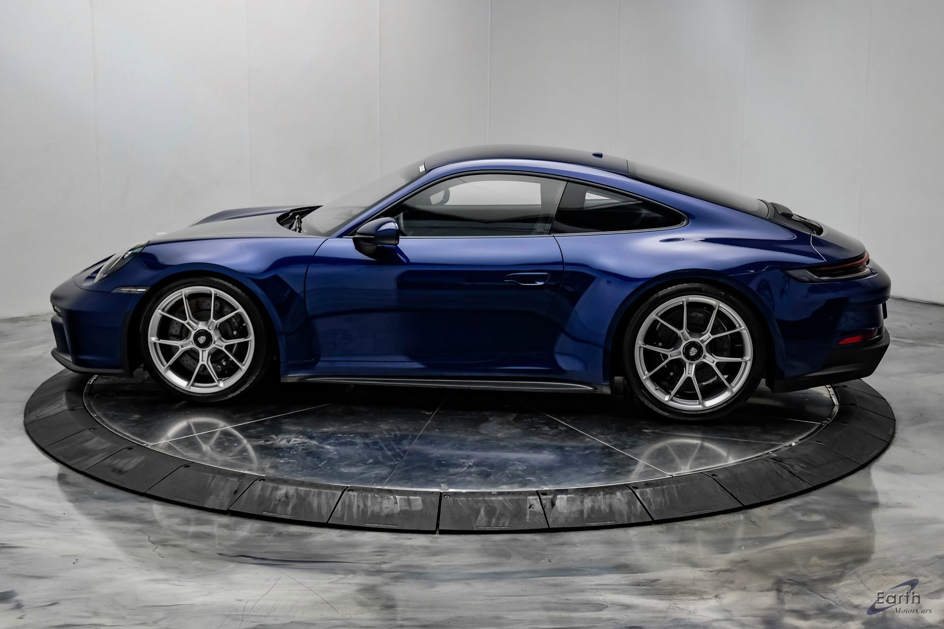 Used 2022 Porsche 911 GT3 RWD image 9