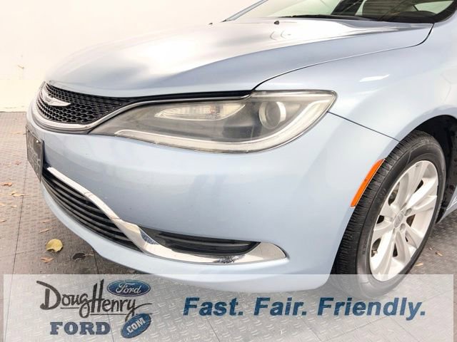 Used 2015 Chrysler 200 Limited image 10