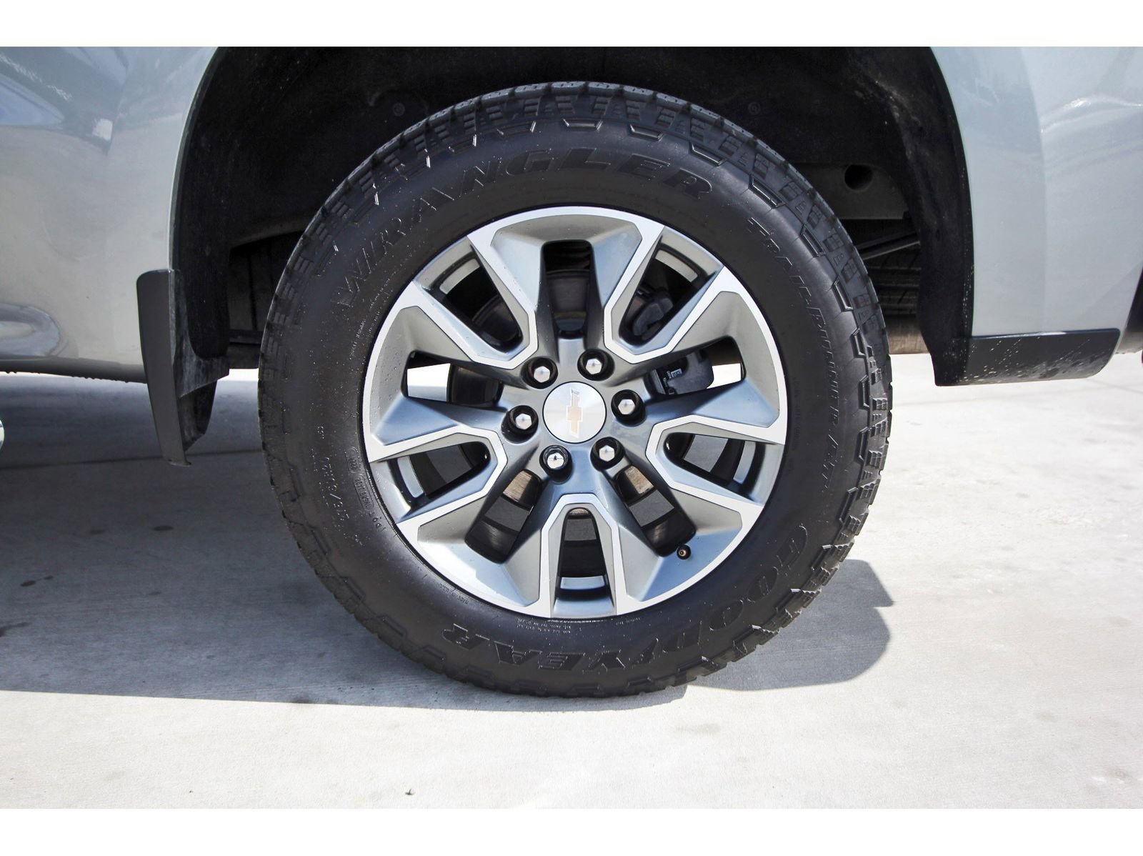 Used 2024 Chevrolet Silverado 1500 LT w/ Z71 Off-Road Package image 30