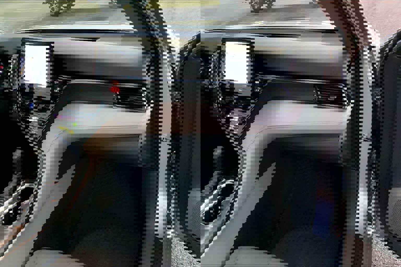 Used 2022 Toyota Camry LE image 18