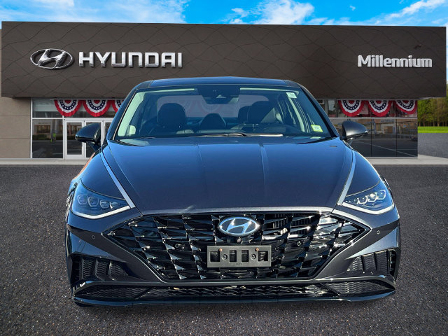 Used 2020 Hyundai Sonata Limited w/ Cargo Package FWD image 2