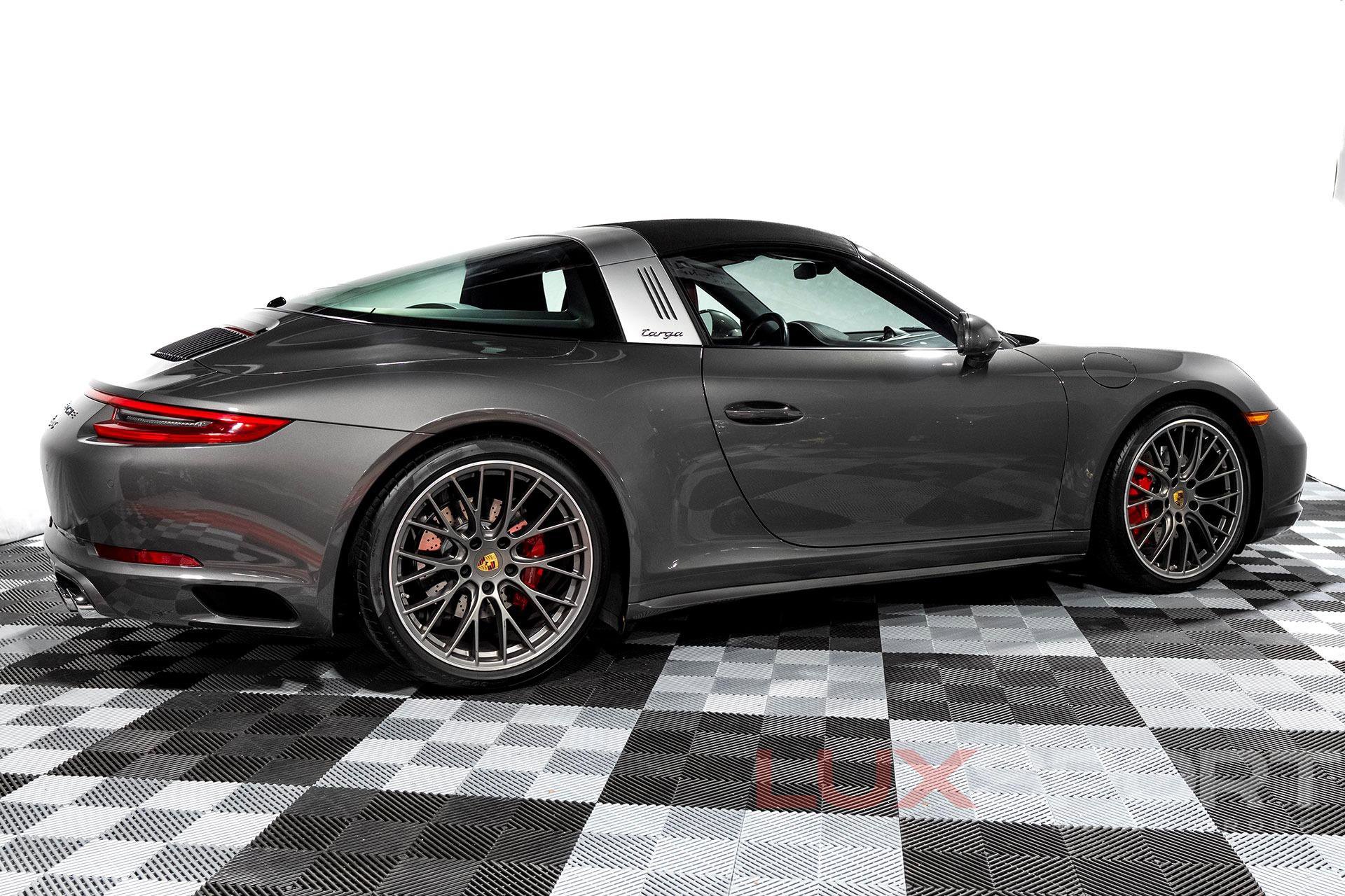 Used 2017 Porsche 911 Targa 4S image 4