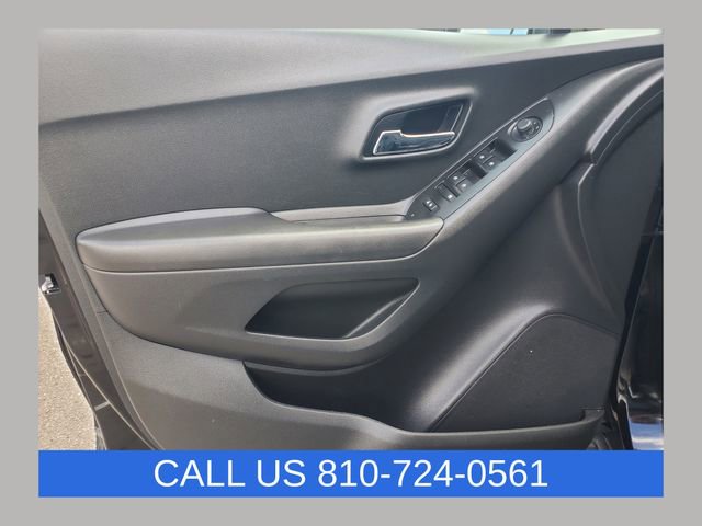 Used 2020 Chevrolet Trax LS FWD image 1