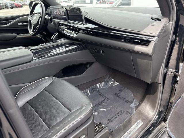 Used 2023 Cadillac Escalade ESV Sport AWD/4WD image 15