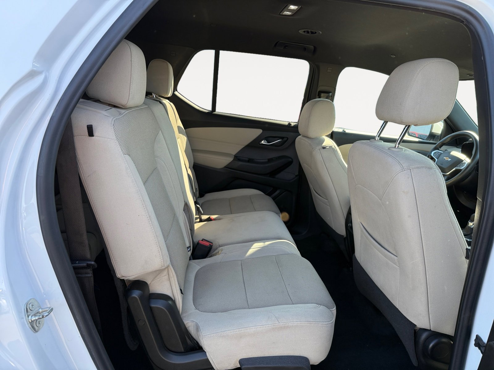 Used 2022 Chevrolet Traverse LS image 18