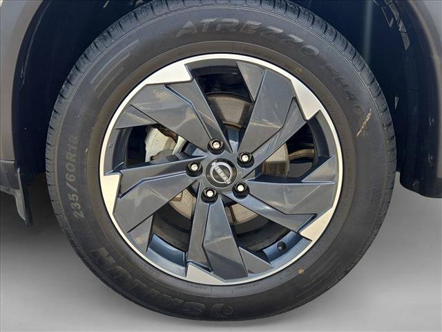 Used 2024 Nissan Rogue SV AWD/4WD image 24
