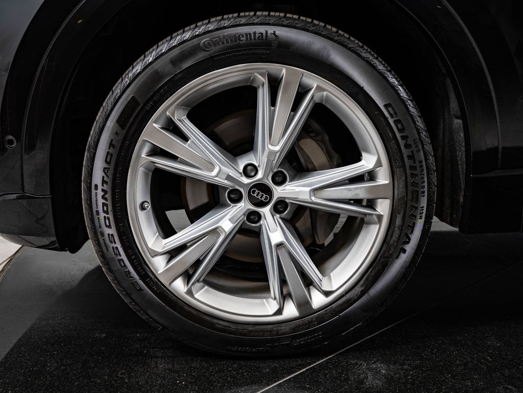 Used 2022 Audi Q8 Premium Plus AWD/4WD image 13
